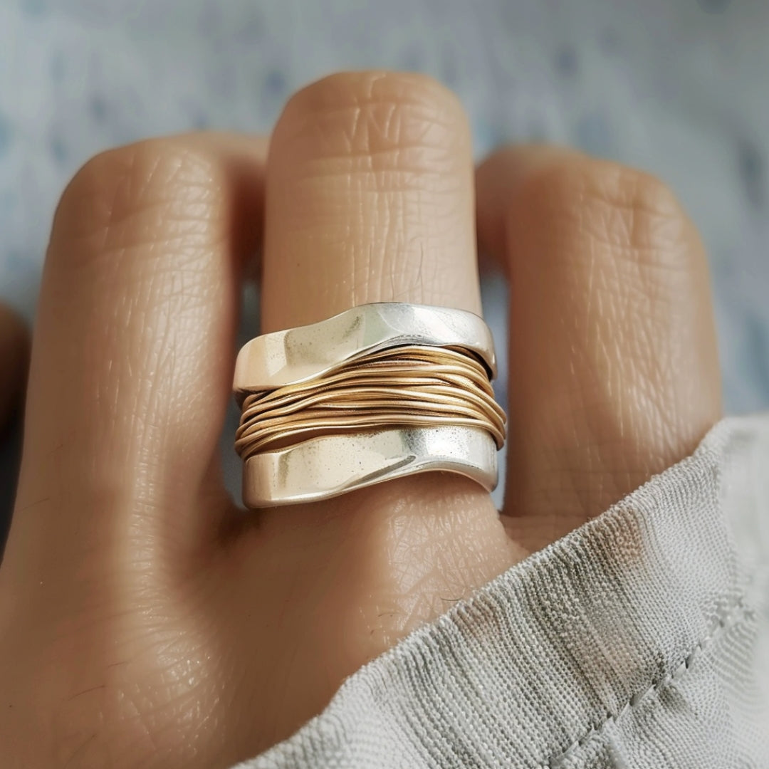 Renira™ | Silver Golden Threads Ring