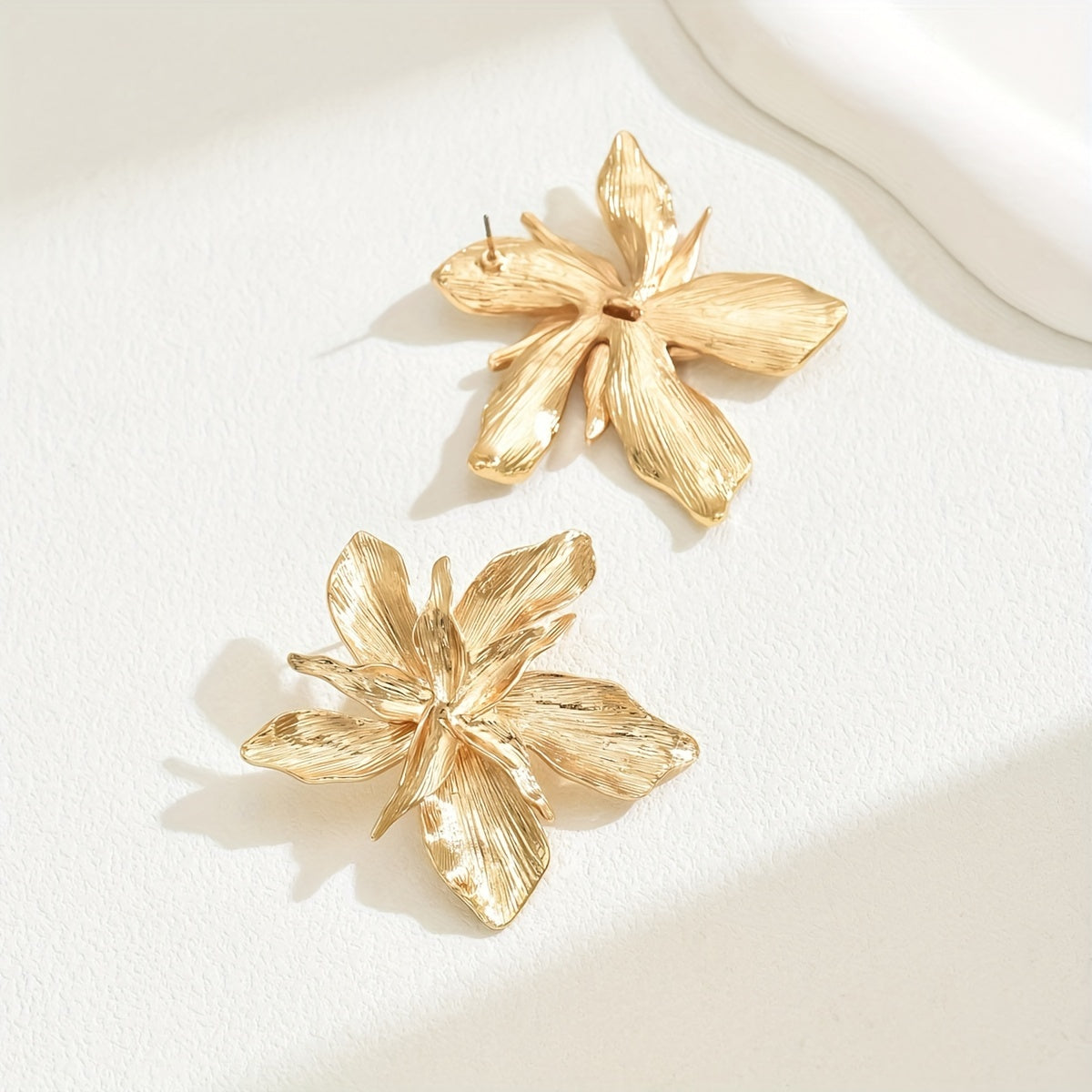 Lanira™ | Golden Floral Drop Earrings