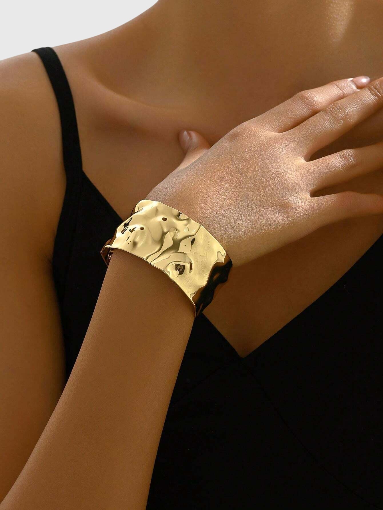 Audria™ | Hammered Bracelet