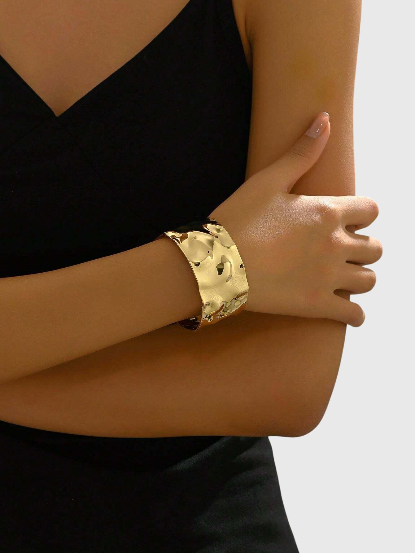 Audria™ | Hammered Bracelet