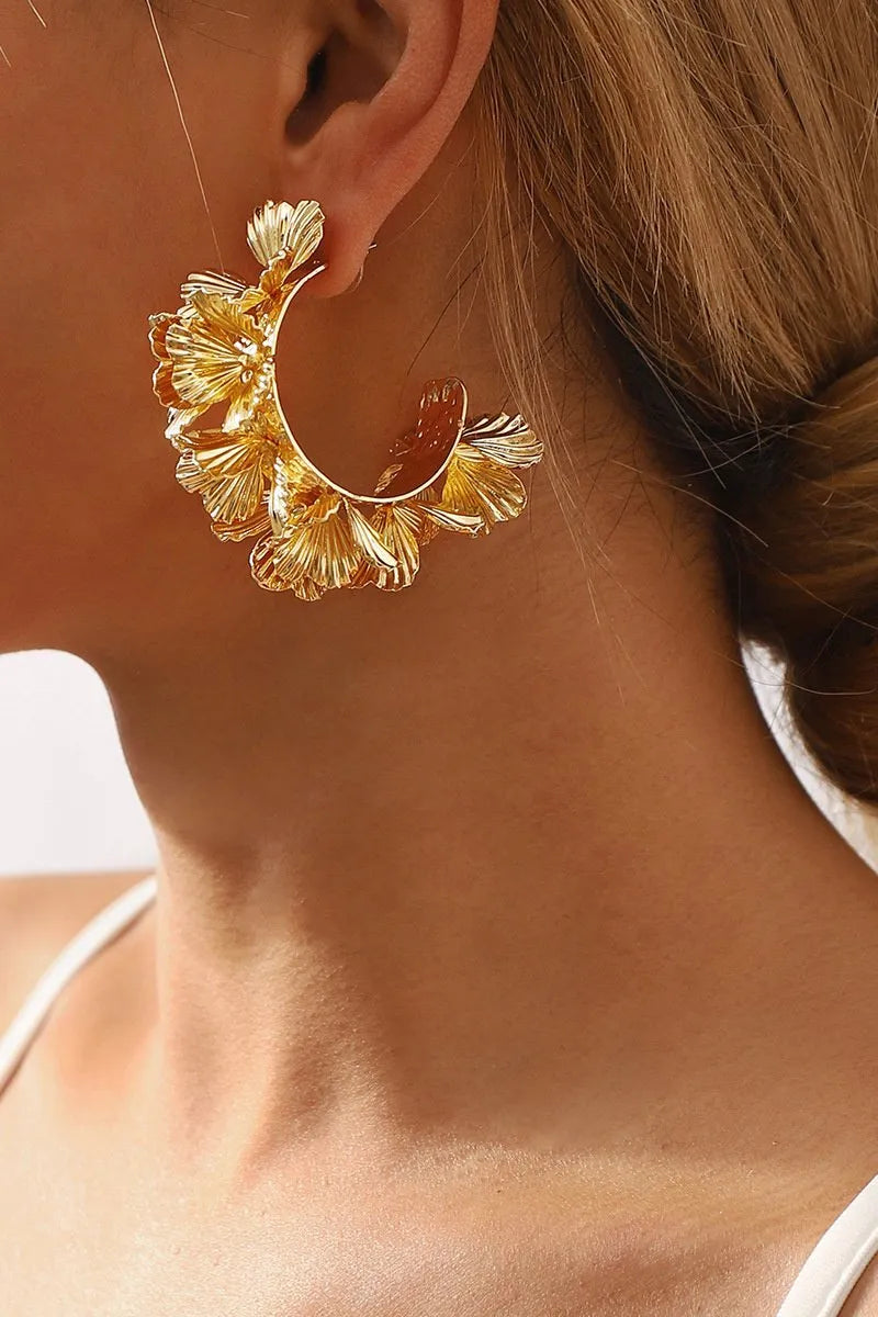 Hadira™ | C-Shaped Floral Earrings
